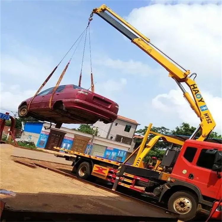 沭阳县吊车吊汽车的正确方法